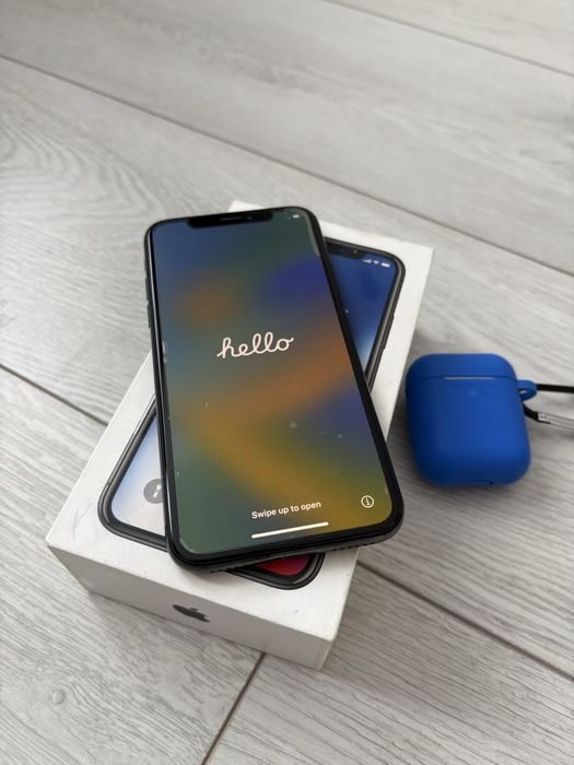 Продам айфон X в подарок AirPods