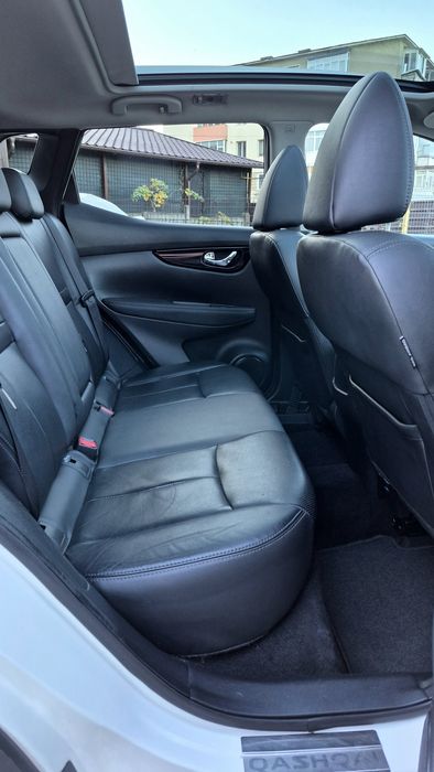 Qashqai TEKNA/2015/1.6dCi/Full LED/Piele/Navi3D/Panorama/Camera 360/E5