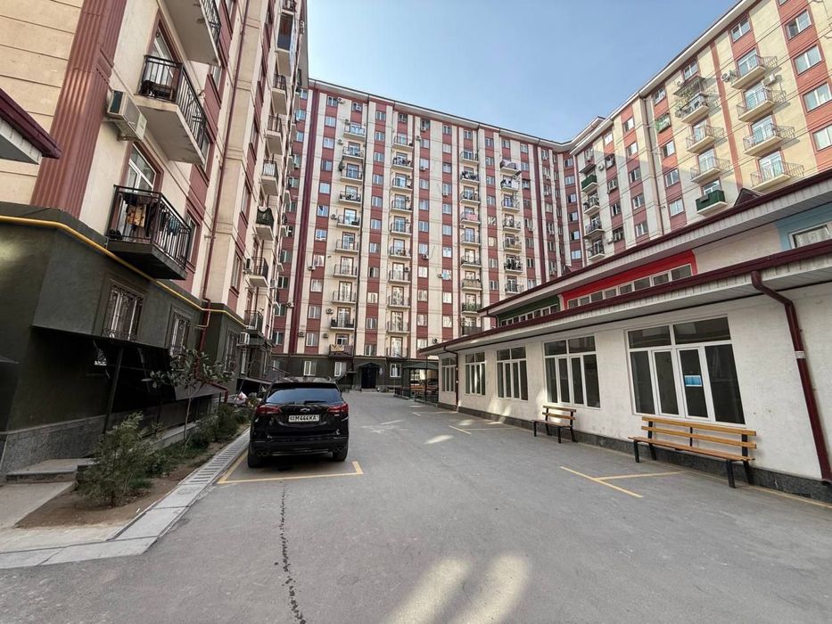 Kvartira sotiladi srochniy Ipoteka bor