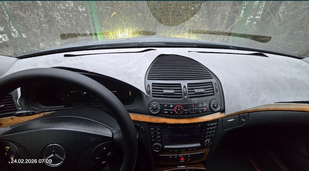 Детали на Mercedes w211