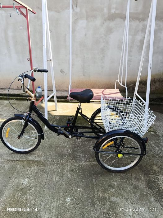 Bicicletă cu 3 roți