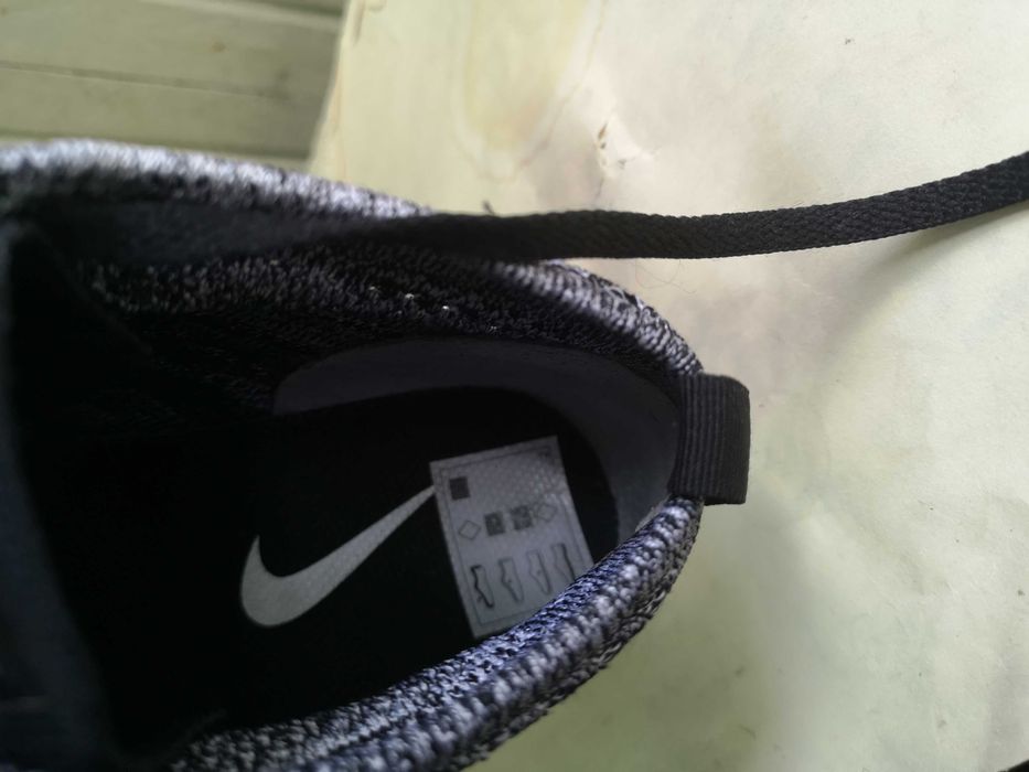 ''Nike Flyknit Chukka''оригинални маратонки 40.5 номер