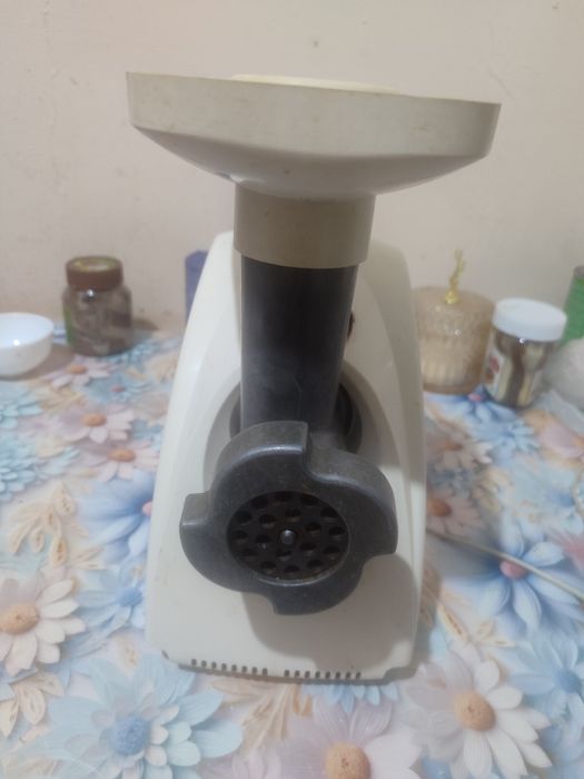 Продам электро мясорубку фирмы АКСИОН