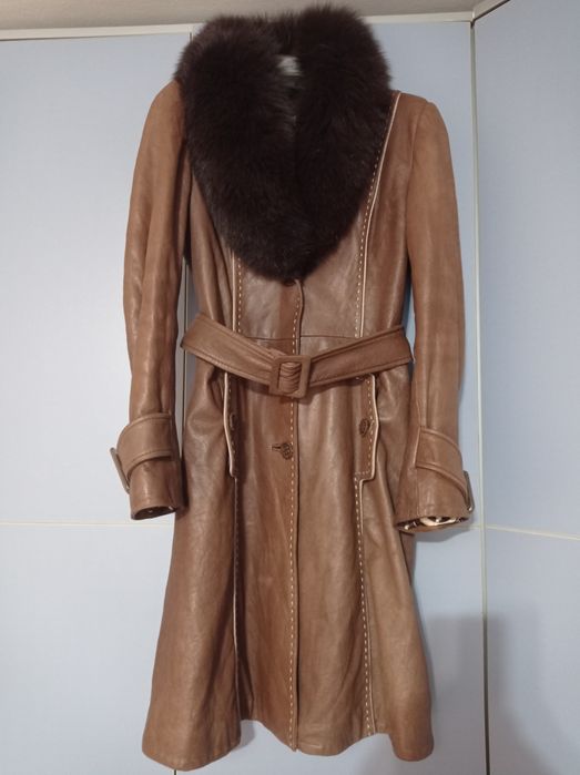 Продам кожаное пальто