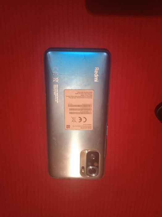 Продам телефоны.