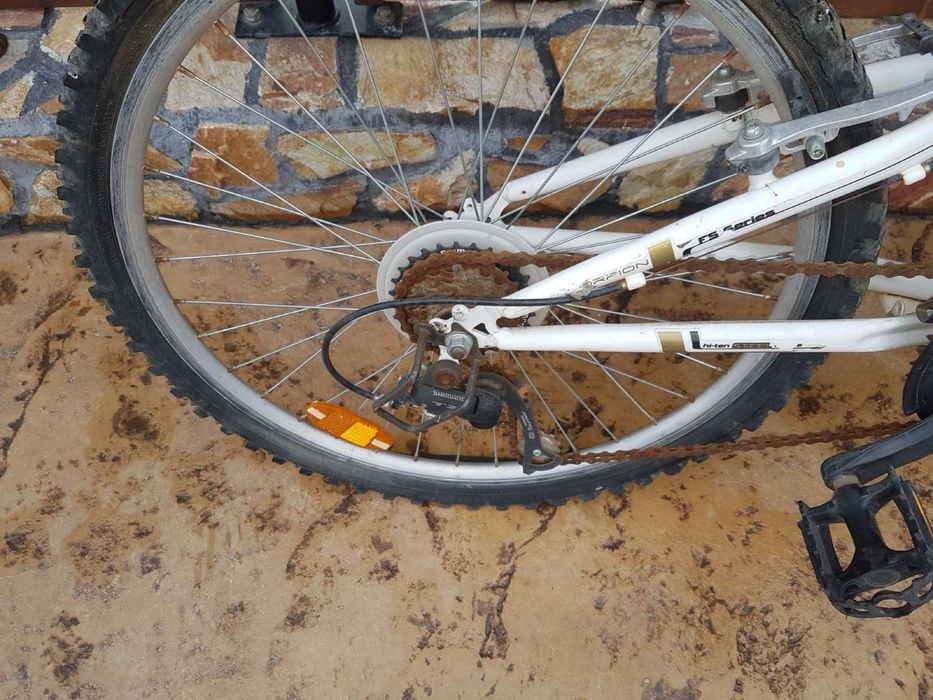 Велосипед 24” подходящ за деца от8-16г.