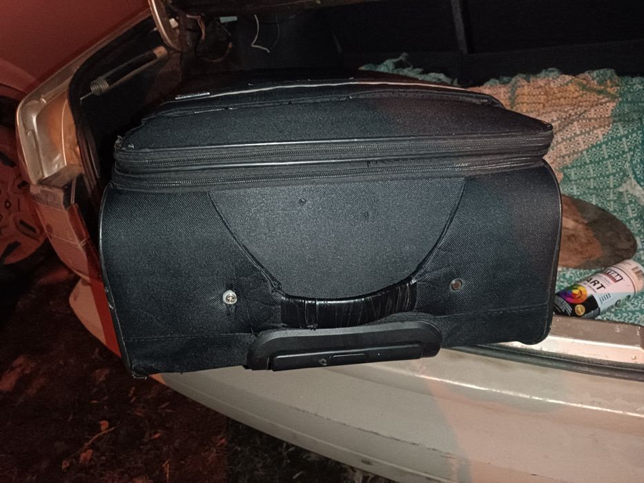 Чемодан на колесах