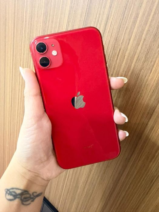 Iphone 11 красного цвета
