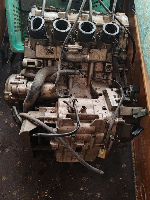 Motor kawasaki Model ZX600F  motor  coplet