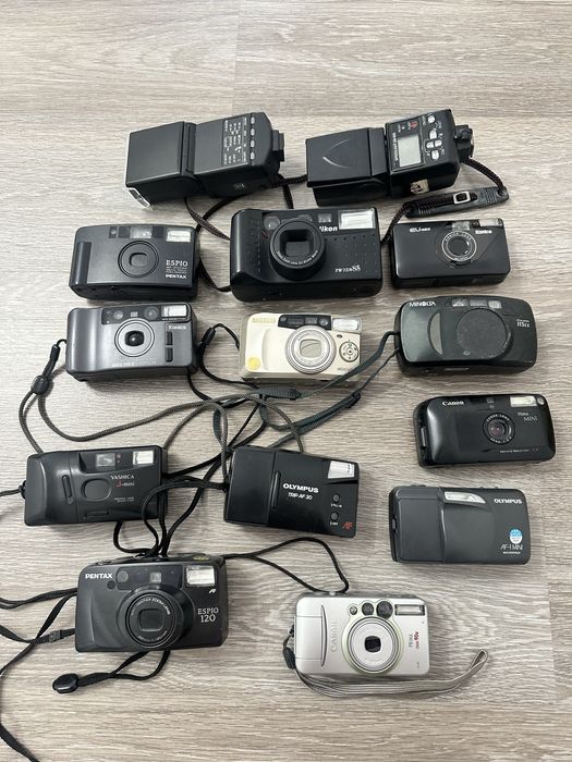 Lot aparate foto si accesorii defecte