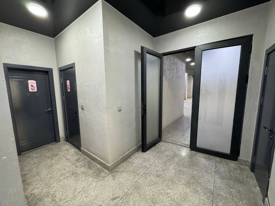 Продаётся нежилое помещения отдельно стояшие здания 1 линия