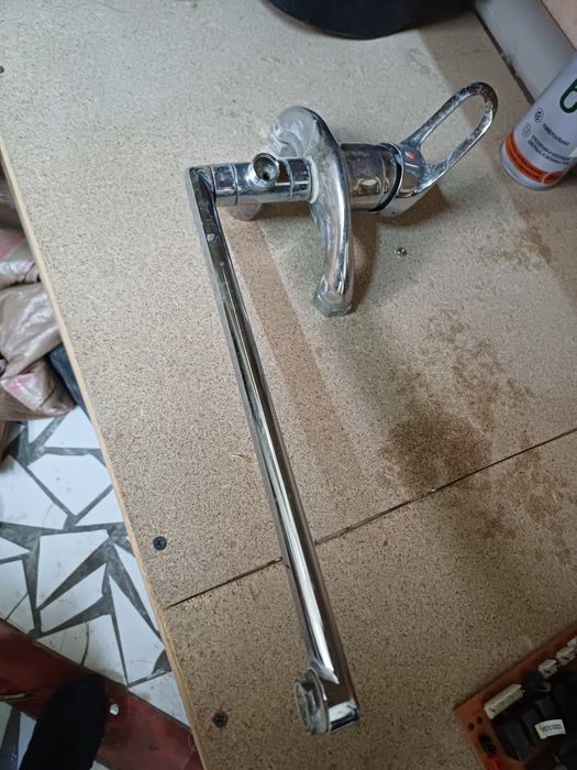 Продаётся Ванна Унитаз Раквня