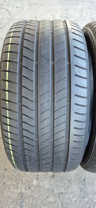 2 anvelope vara runflat Bridgestone 305/40/20,dot 2022.Pret/bucata