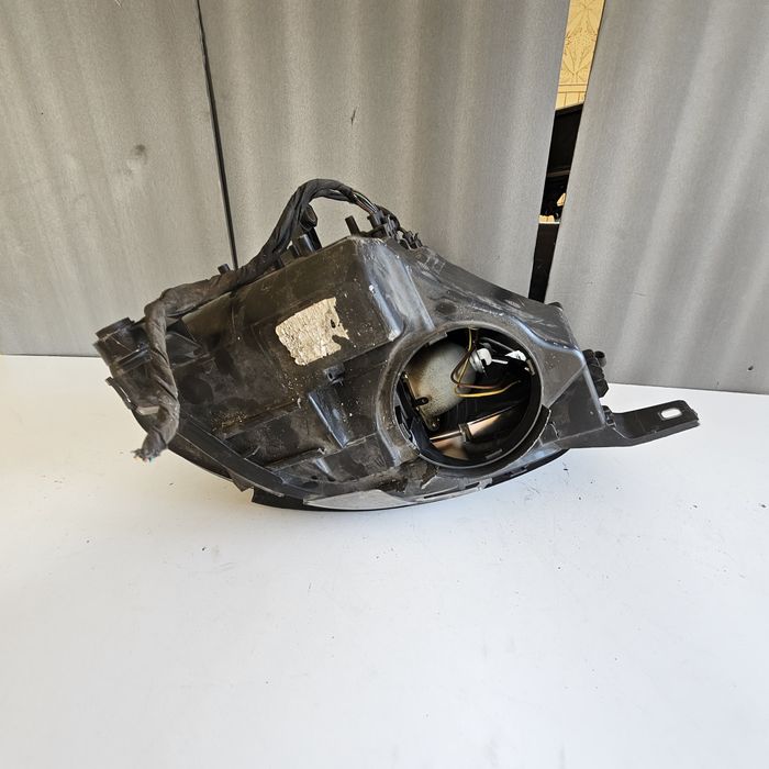 Десен фар Mercedes R class W251