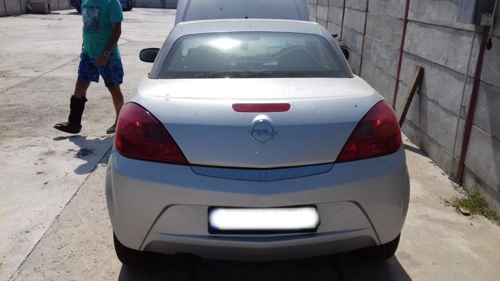 Dezmembrari  Opel TIGRA B TwinTop  2004  > 0000 1.4 Benzina