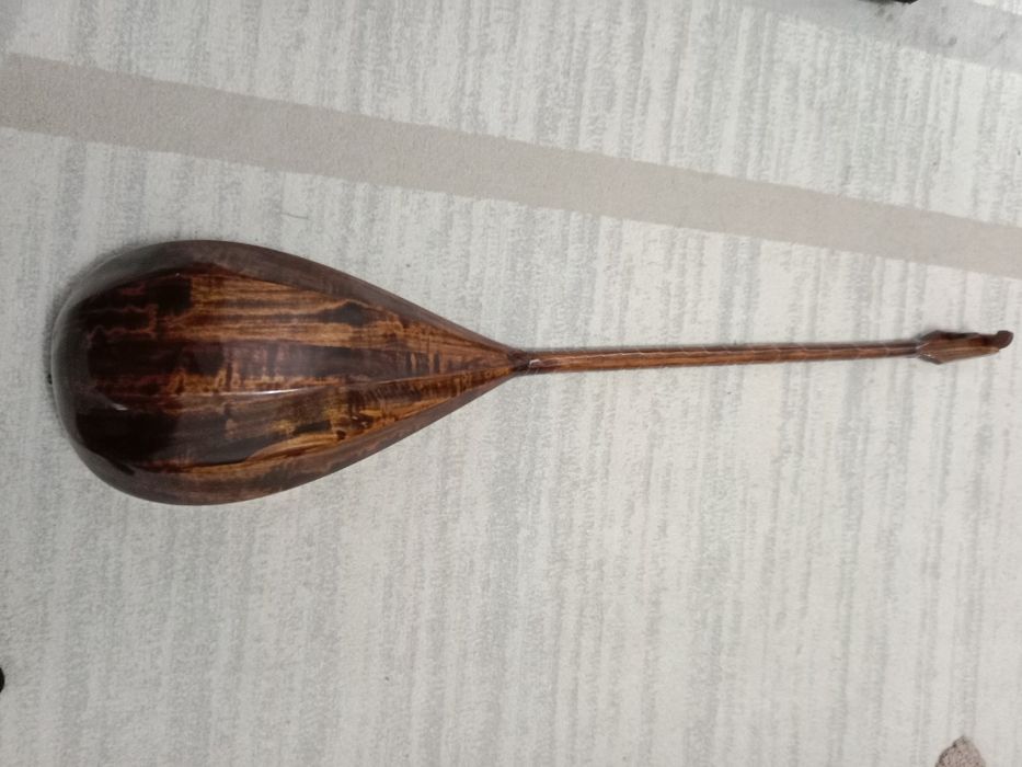 Продам домбра с чехлом