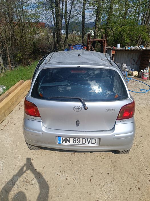Vând Toyota Yaris 1.4 benzină cutie automata avariată