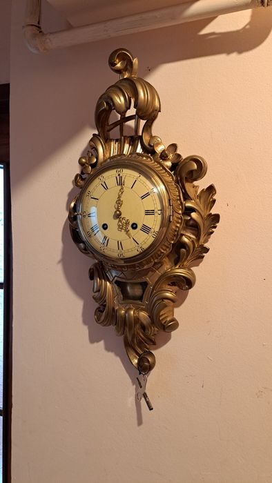 Ceas cu pendul de perete