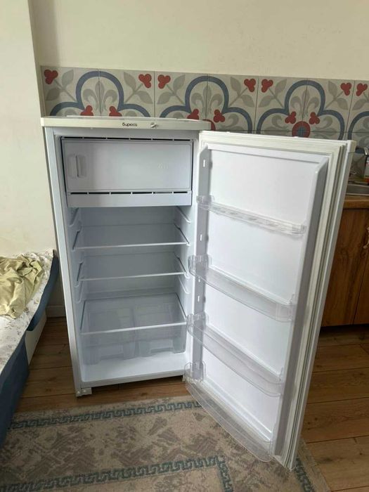 Мини холодильник Бирюса в отличном состоянии