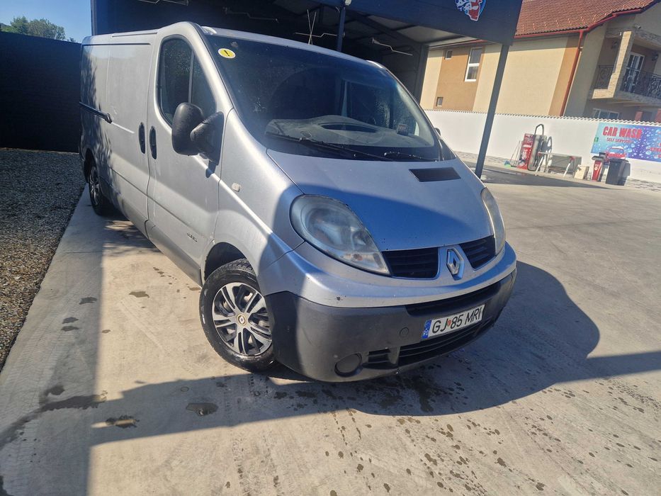 Aututilitara renault trafic