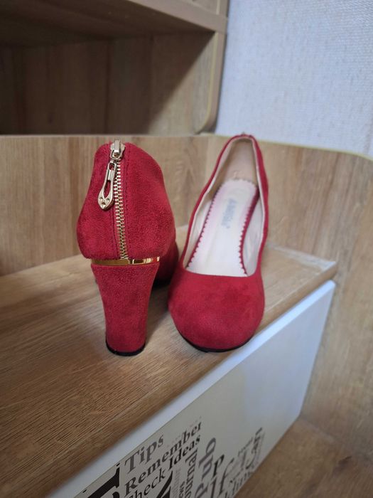 Продам туфли 38 размер