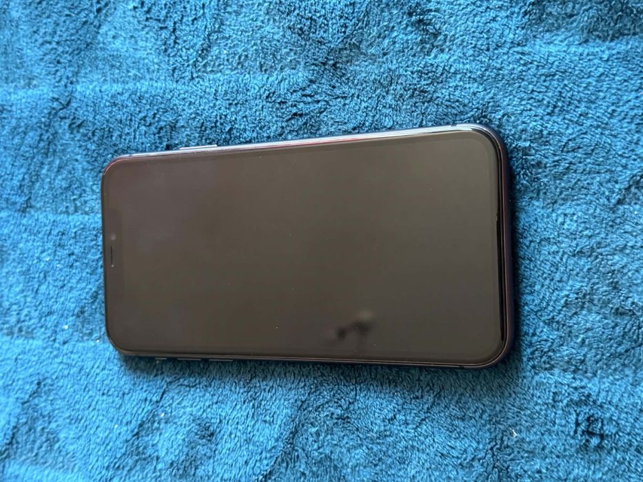 iphone 11 64GB Капацитет 84%