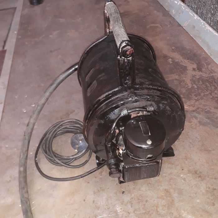 Компрессор на 220вольт.