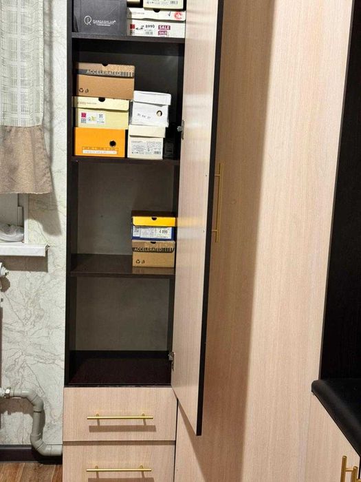 Шкаф для прихожей