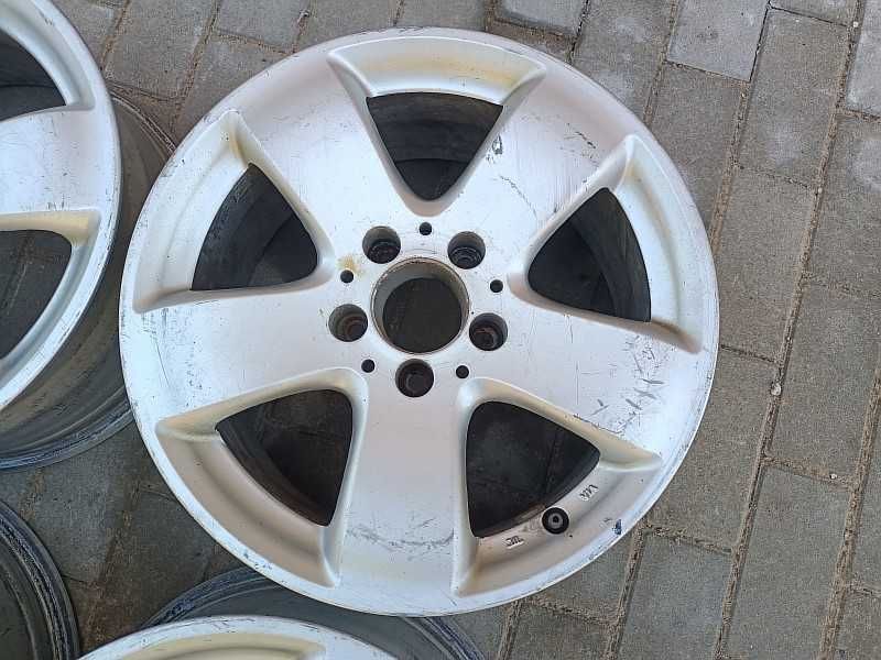 Продам легкосплавные диски на Mercedes W211