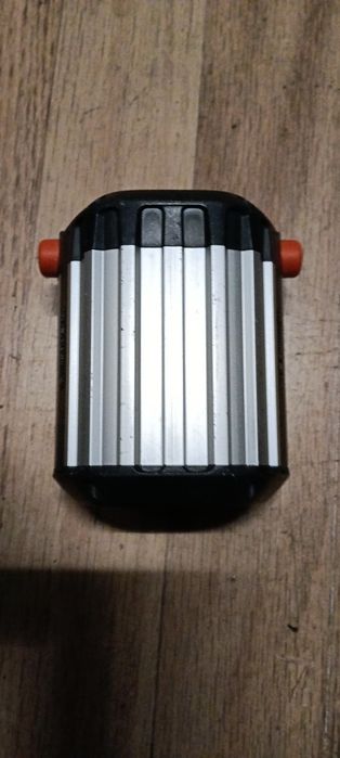 Продавам батерии Бош,Гардена и зарядно