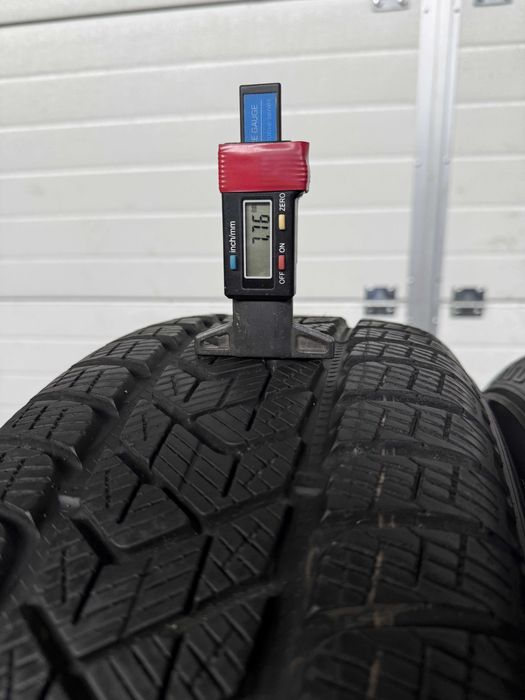 # 4x Anvelope Iarna 215/65 r17 seal - Pirelli Scorpion Winter