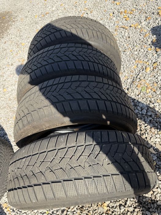 235/55 R17 4 бр зимни гуми
