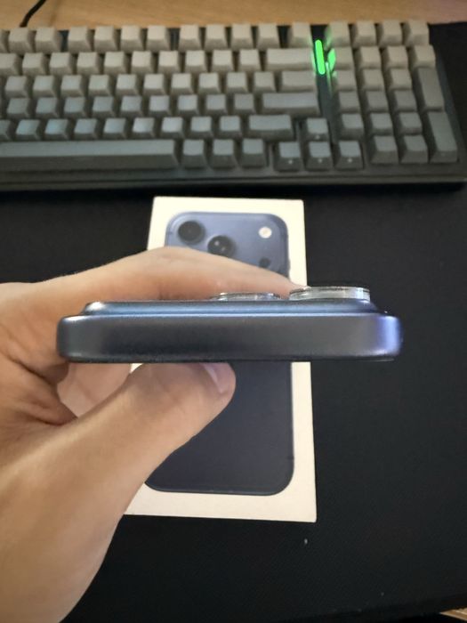 Продам свой iphone 17 pro 100%