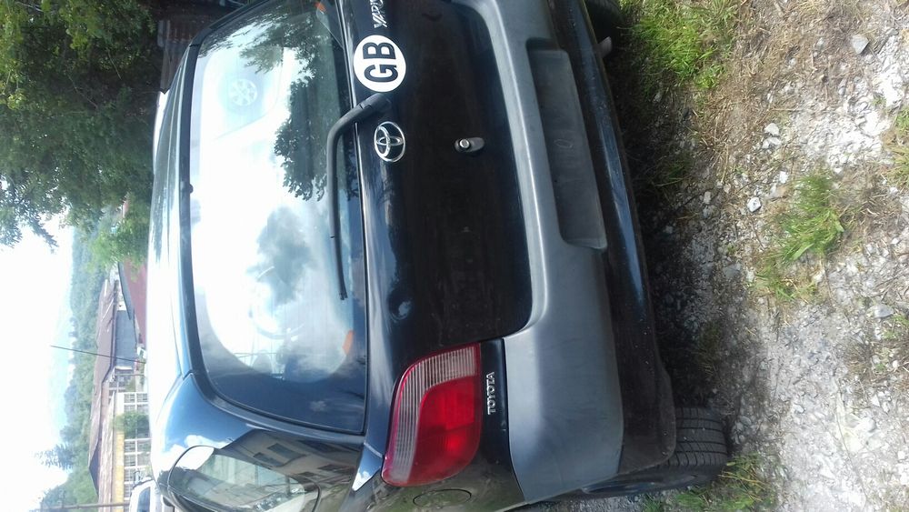 Toyota Yaris 1.0 16V 68к.с на части