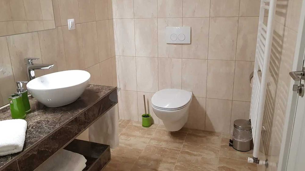 Дава се под наем Двустаен апартамент в Пловдив, Изгрев - 68 кв.м за 219.3 € - Снимка #3