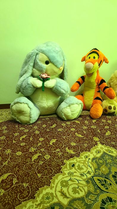 Продаются большие мягкие игрушки.
