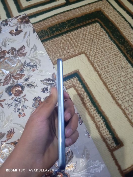 Samsung a 53 5g sotiladi holati yaxshi