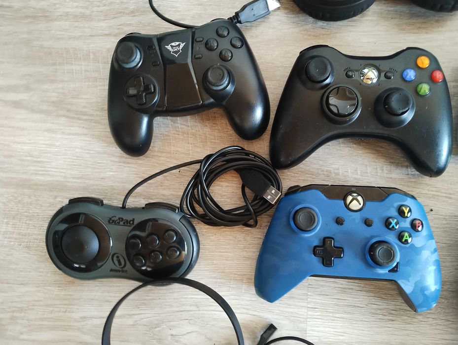 РАЗЧИСТВАНЕ ЛОТ от аксесоари за PlayStation Nintendo Xbox и други