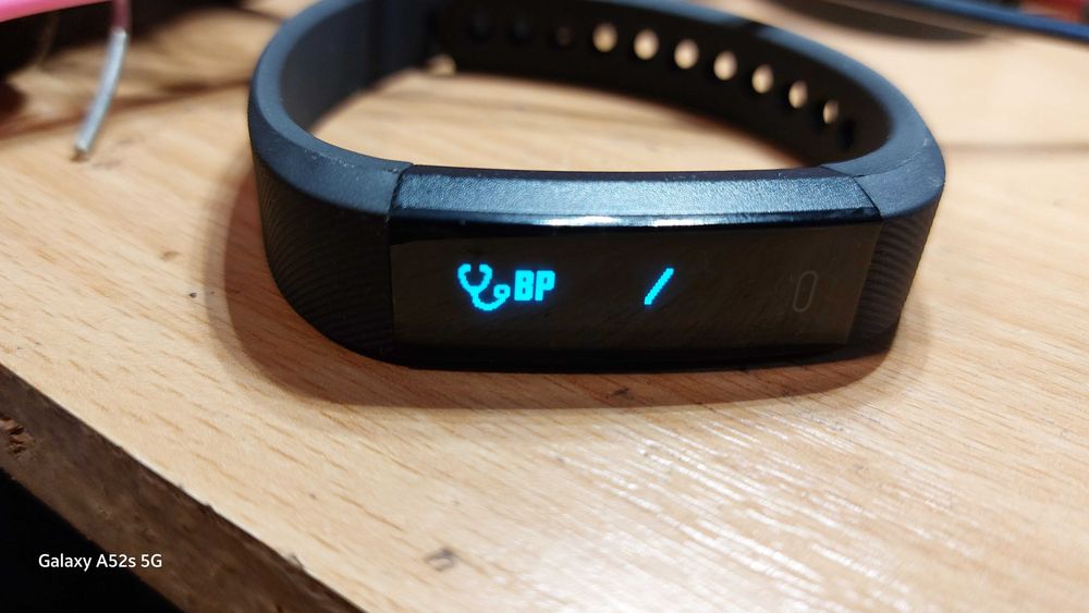 Ceas Bratara Fitness  ecran USB bluetooth