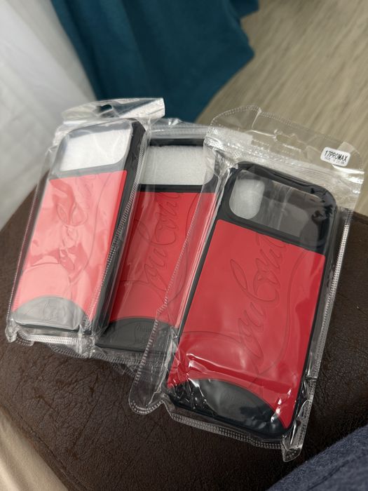 Husa Louboutin Iphone (16, 16promax, 17, 17 promax) Vând și mai multe bucati la pret mic.