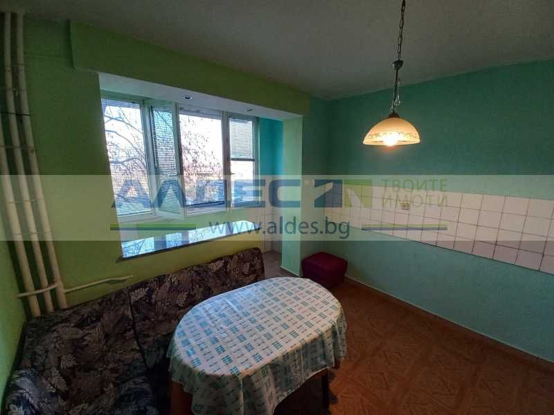 Просторен, непреходен двустаен ап. в Сухата Река!