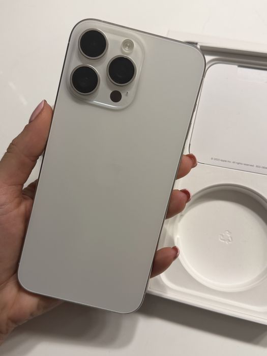 I phone 15 Pro Max 256 GB White Titanium