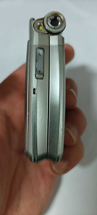 Telefon cu clapeta LG G7100