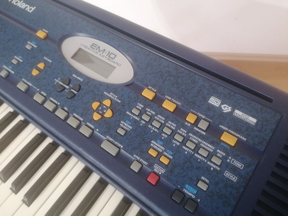 ROLAND EM-10 polifonic dinamic