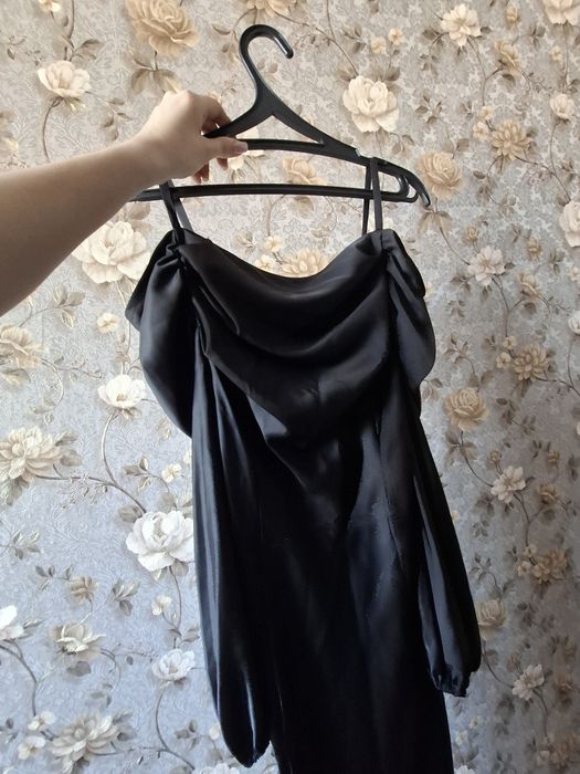 Продам платье по ненадобности