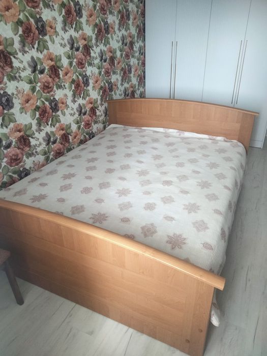 Двухспальная кровать