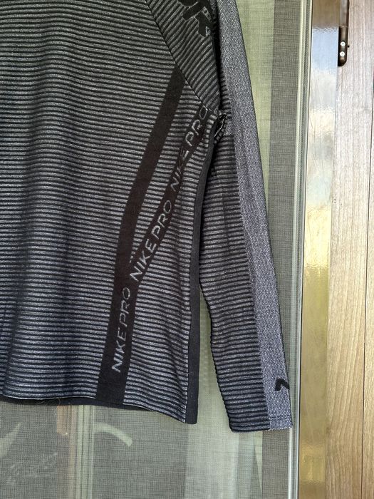 Дамска блуза Nike Pro (HyperWarm) - размер М, Отлично състояние