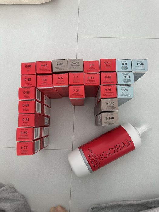 Lot Schwarzkopf Professional - toner, vopsea permanentă, oxidant si pudra 7ton