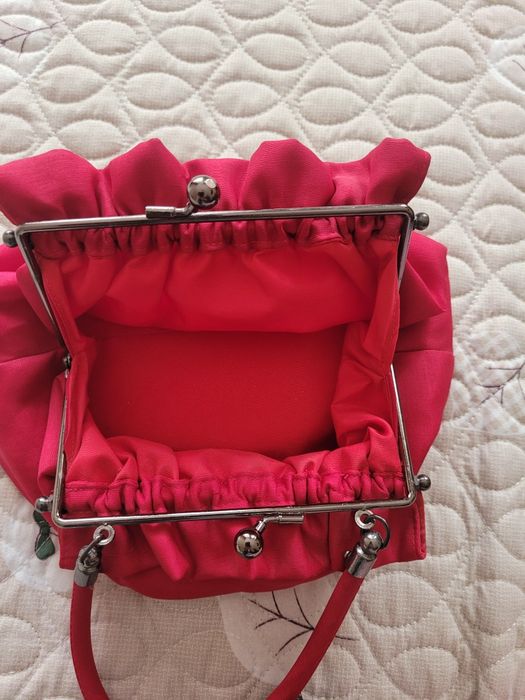 Продам женскую сумочку-клатч