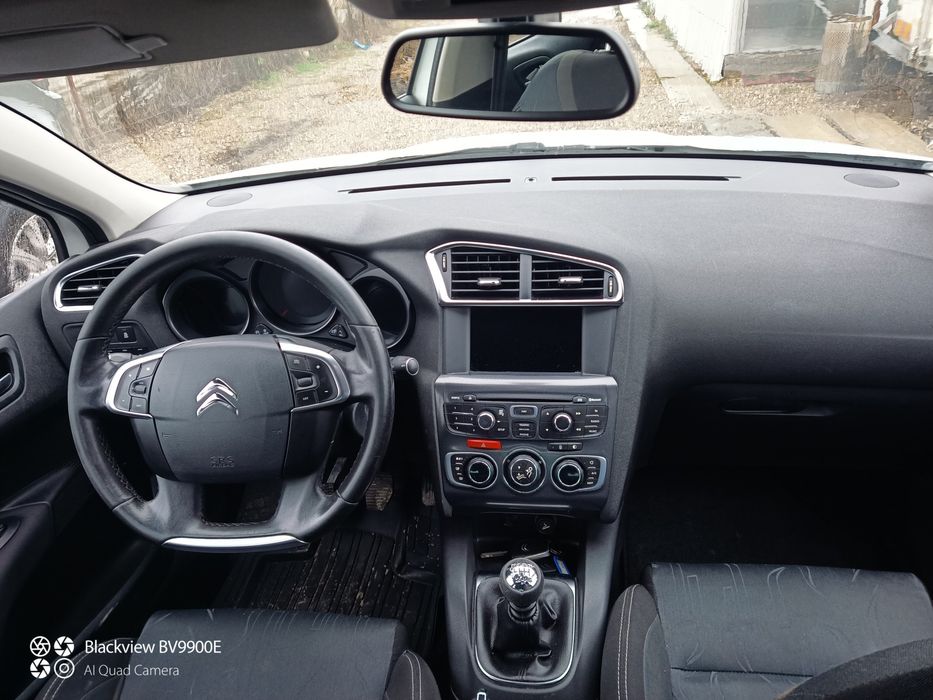 Citroen C4 2015 1,6d ușor avariat perfect funcțional